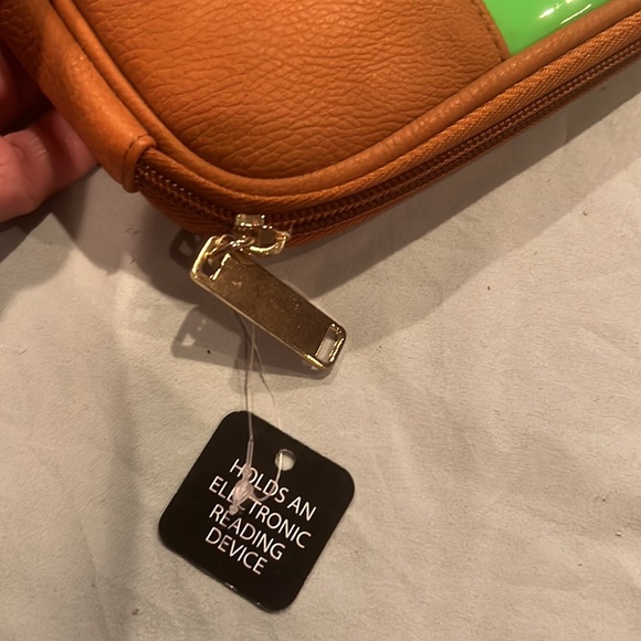 Steve Madden tablet cover NWT - Picture 3 of 7